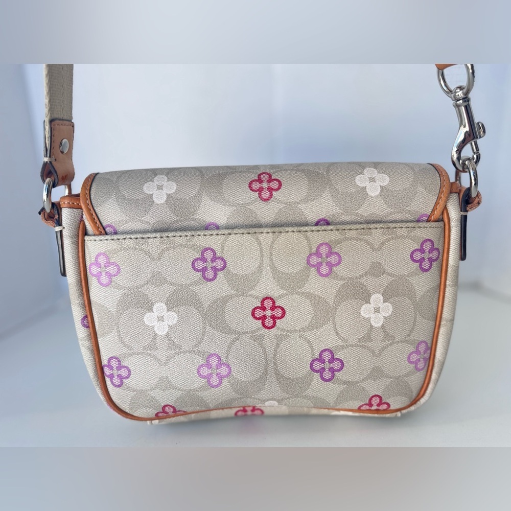 Coach Peyton Signature Clover Field Messenger Bag Crossbody Purse Bag - Picture 7 of 14
